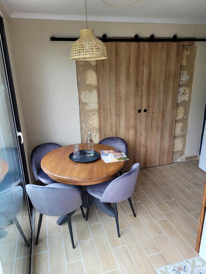 A L'Ombre De La Treille -Proche Saint-Emilion Bed & Breakfast Екстериор снимка
