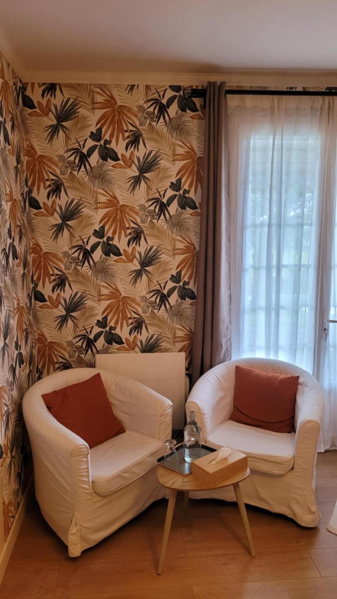 A L'Ombre De La Treille -Proche Saint-Emilion Bed & Breakfast Екстериор снимка
