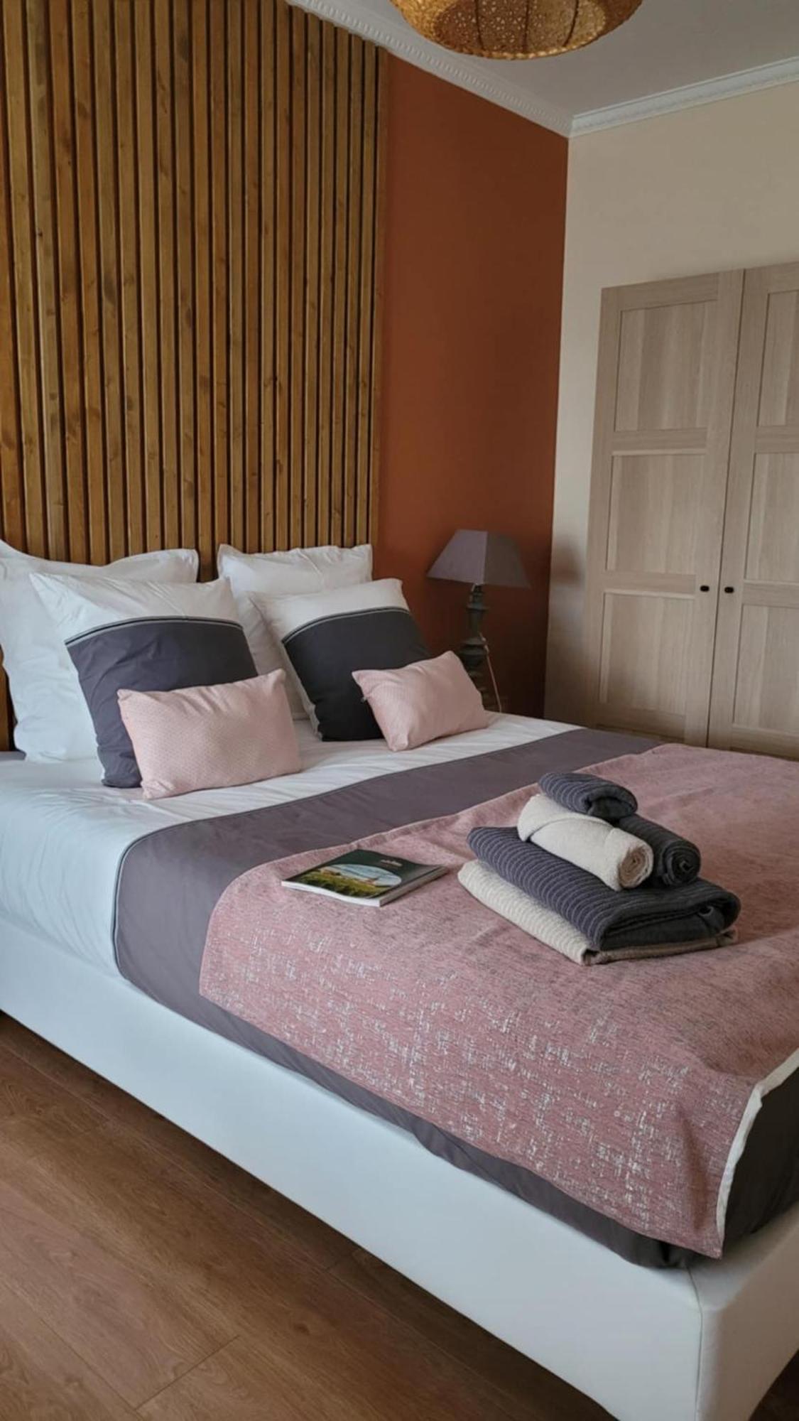 A L'Ombre De La Treille -Proche Saint-Emilion Bed & Breakfast Екстериор снимка